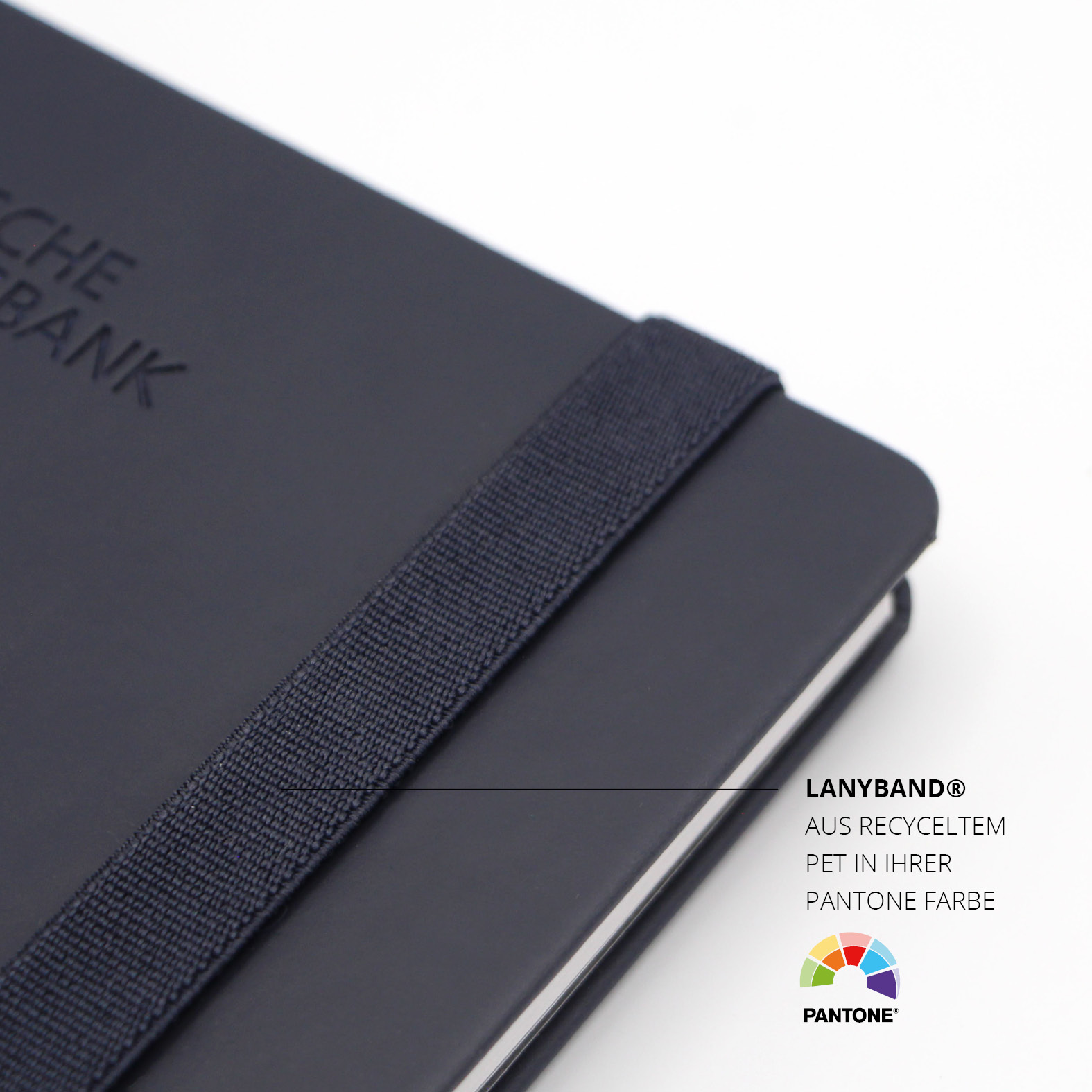 Nahaufnahme des elastischen Lanyband® aus recyceltem PET in individueller Pantone-Farbe. Perfekter Halt und markantes Designelement.
